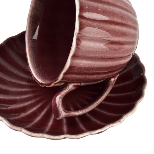 EVIE BURGUNDY Tasse mit Untertasse, 300 ml – Detailansicht