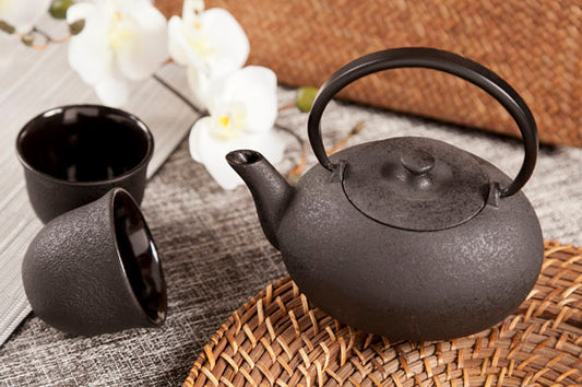 Authentischer Teekanne-Set mit 2 Tassen