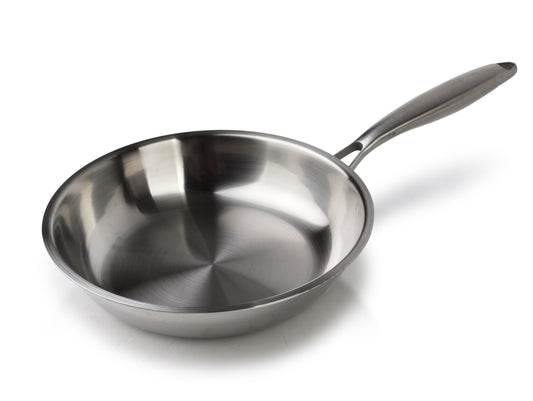 RESTA Pfanne aus Edelstahl, 24 cm, mit Rand – in Verwendung